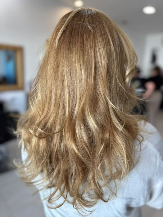 Cabelo a domicílio mais massagem terapia