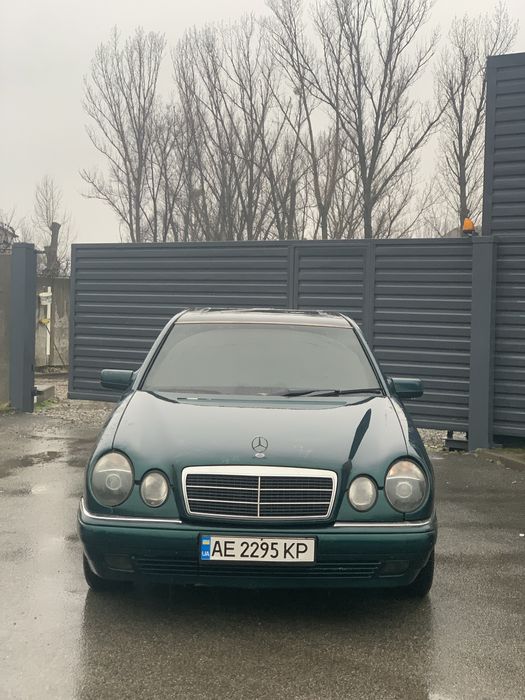 Продам Mercedes-Benz E-Class