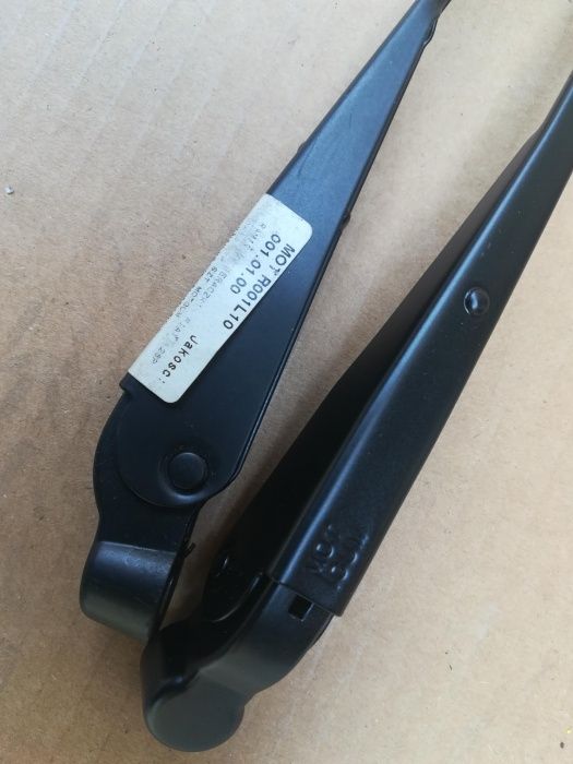 Fiat 126p ramiona wycieraczek nowe fabrycznie oryginalne