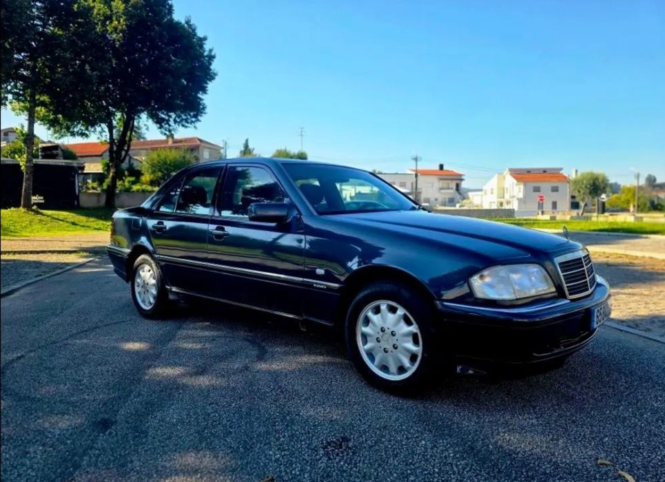 Mercedes C220 Estimado Bom estado — photo 2