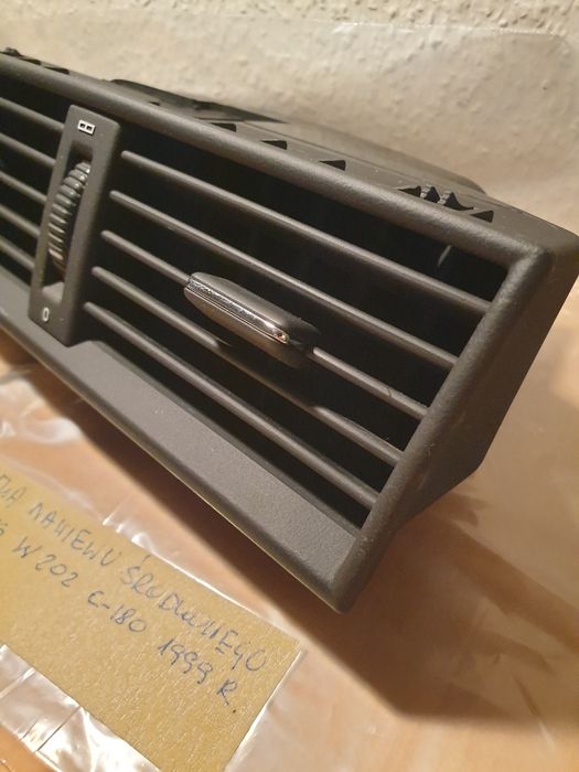 Kratka nawiewy środkowego mercedes W202 C-180 99 rok