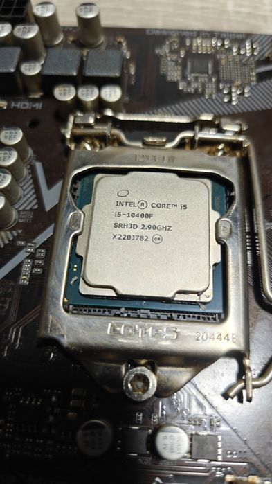 Gigabyte B460M DS3H + Intel i5 10400F