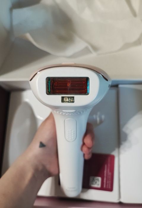 Фотоепілятор Lumea від PHILIPS