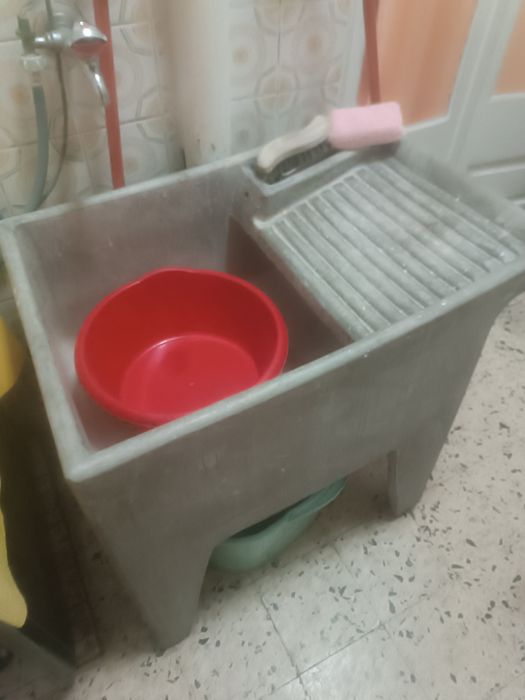 Máquina de costura+ Tanque