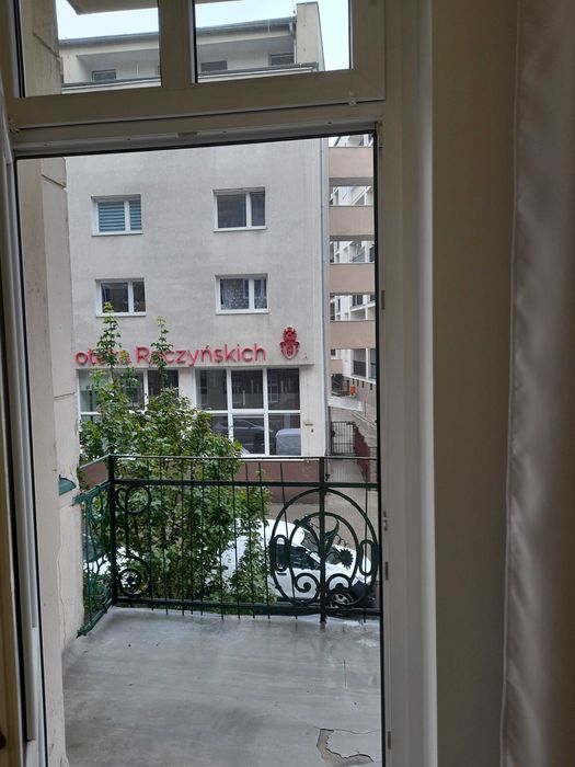 Wynajmę kawalerkę z oddzielną sypialnią przy płycie Rynku Łazarskiego - Widok 4