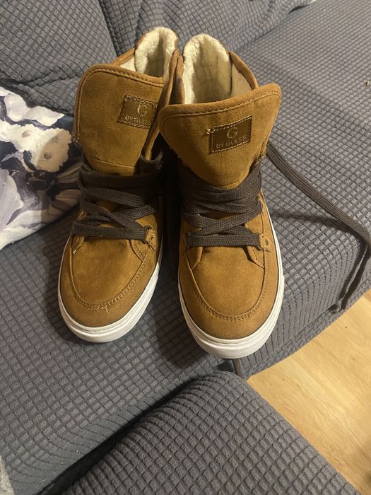 Buty jesienne guess, zimowe z futerkiem 37 23,5 wkładka