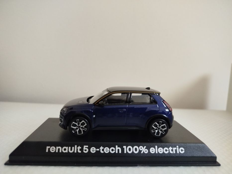 Miniatura Renault 5 E-Tech 1/43 Nova