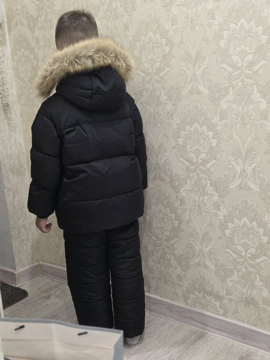 Куртка Zara розміром 110
