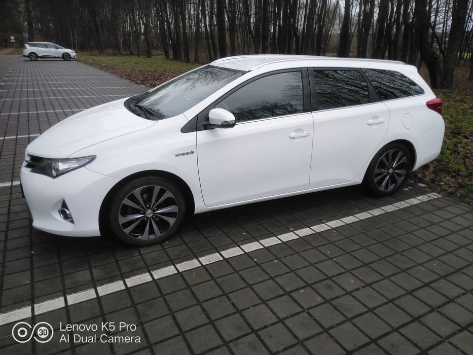 Auris 1.8 hybryda bezawaryjna