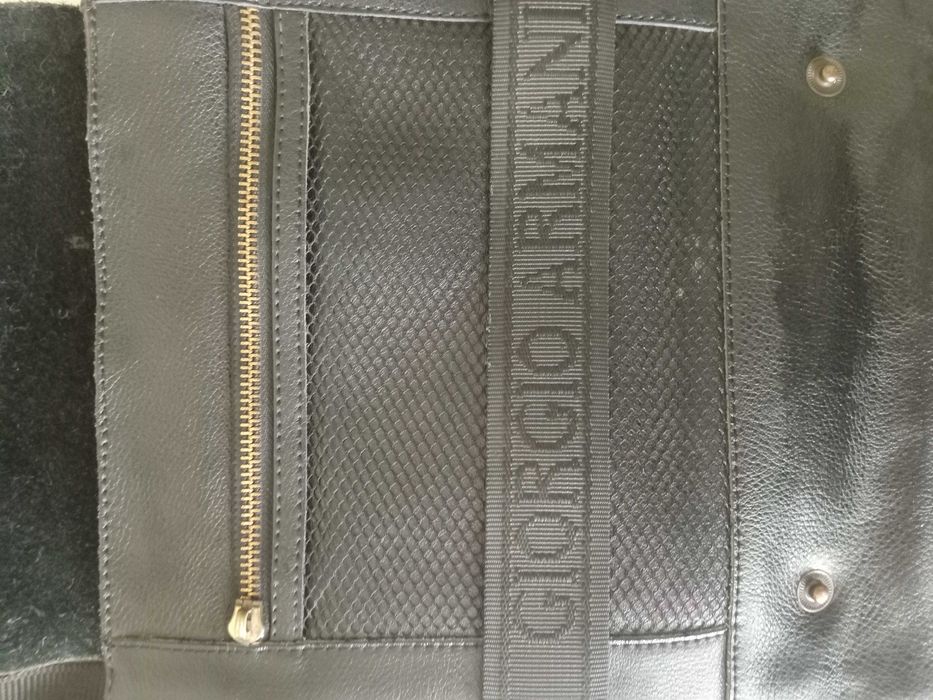 Продається шкіряна сумка Giorgio Armani