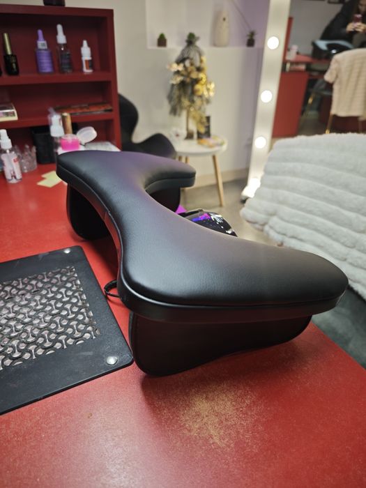 Манікюрний стіл з витяжкою,крісло,лампа,підлокітник  Франківськ