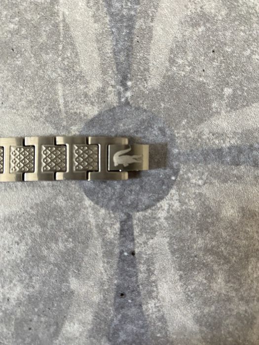 lacoste bracelet y2k w srebrnym wykończeniu
