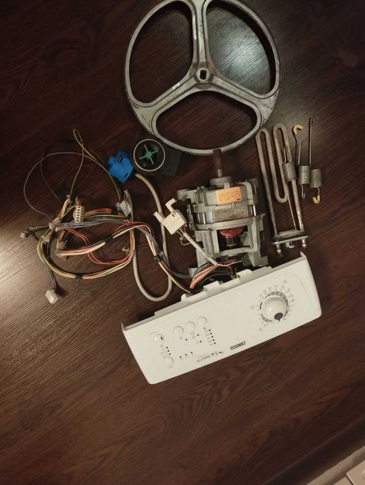 Запчастини до пральної машинки Zanussi
