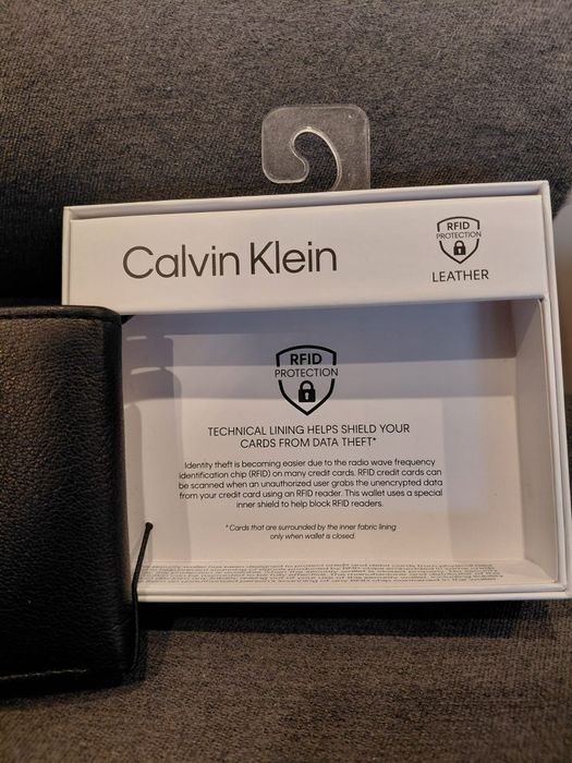 Super prezent oryginalny męski portfel Calvin Klein