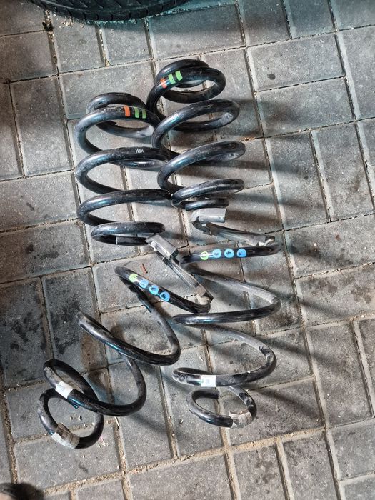 Sprężyny zawieszenia Multivan T6 oryginał idealne