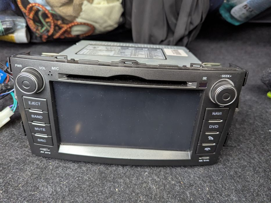 Radio z ekranem dotykowym Auris 1