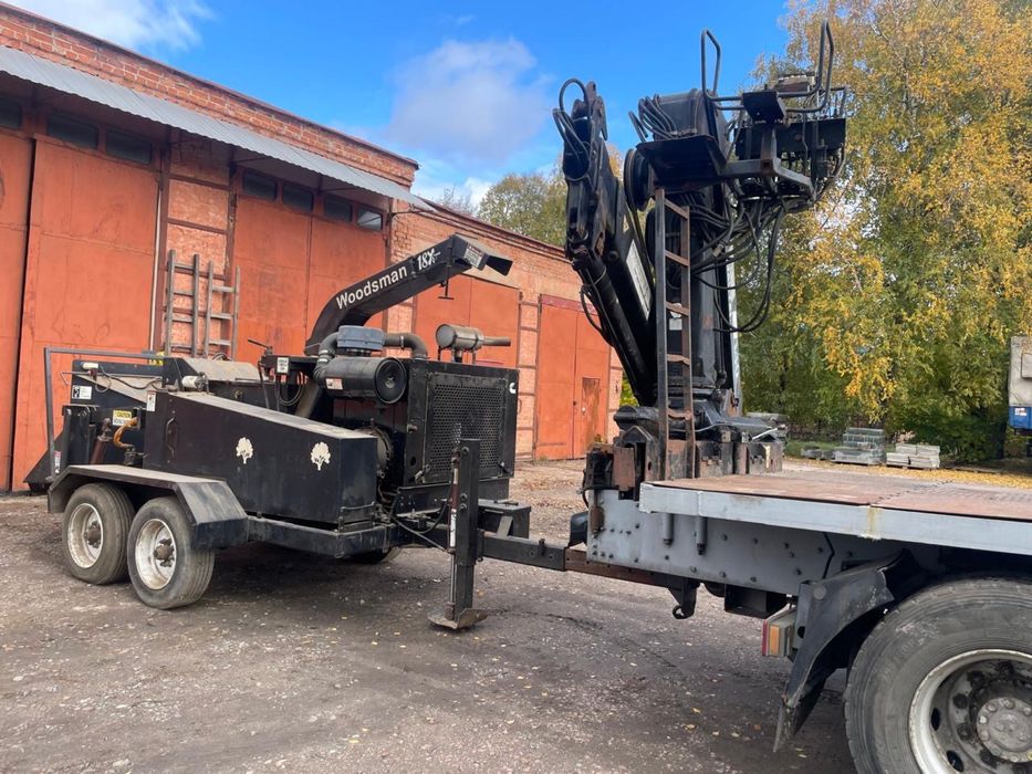 Подрібнювач деревини, дробарка, щипоріз з навантажувачем