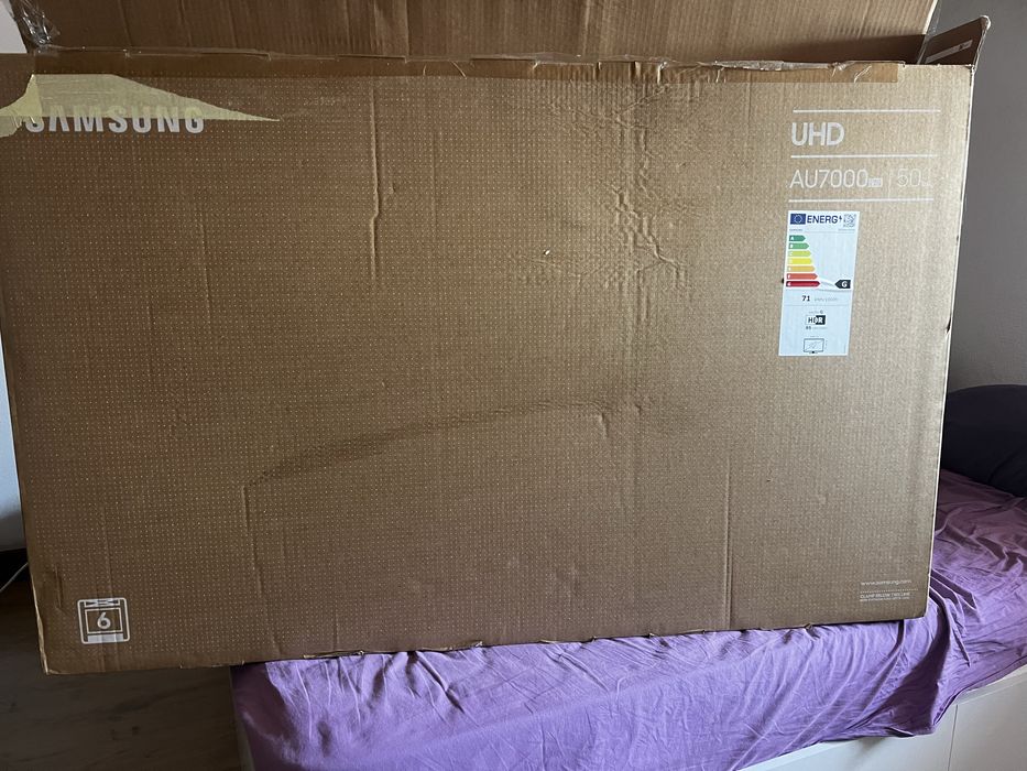 Samsung Smart TV 50” UHD 4K AU7000 – Como Nova + Caixa Original