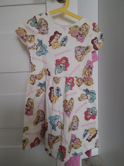 Dwie nowe sukienki księżniczki disney