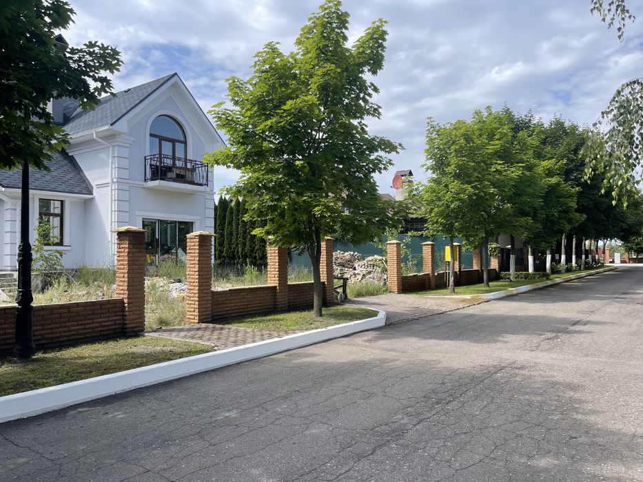 Будинок в Котеджному містечку «Золоче»