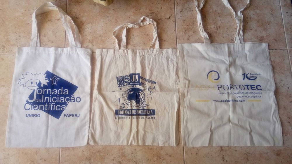Vários sacos de pano (0,50 cêntimos cada)