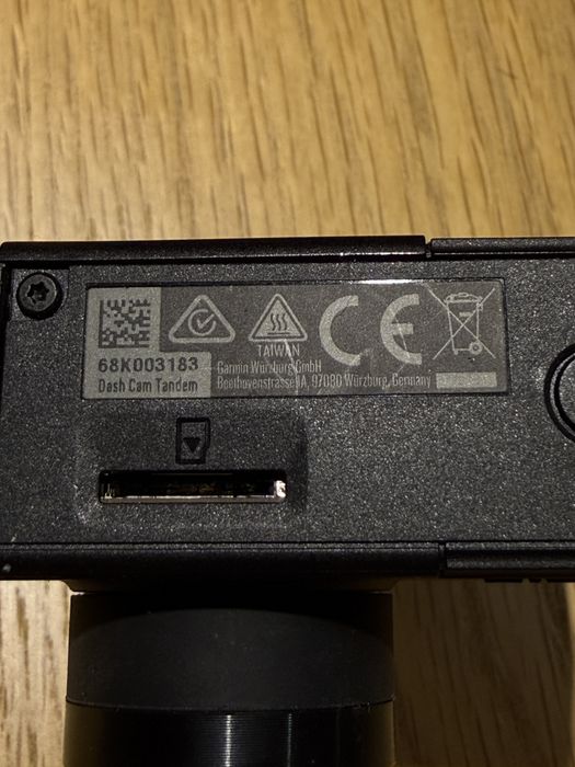 Rejestrator Jazdy dwustronny dwukamerowy Garmin Dash Cam Tandem