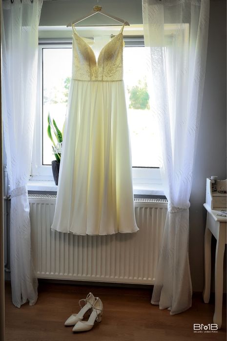 Muślinowa suknia ślubna