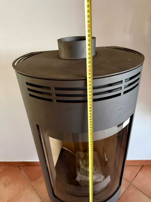 Salamandra Moderna Redonda com Vidro – Alta, Elegante, a Lenha