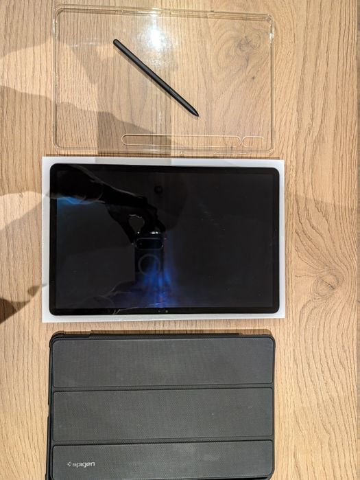 Samsung Galaxy Tab S8+ 12.4" 8/256GB Wi-Fi Grafitowy + S Pen + 2x Etui (Spigen Hard Case + Silikon)
