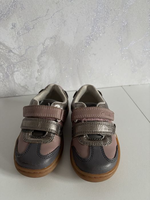 Кросівки для дівчинки Clarks
