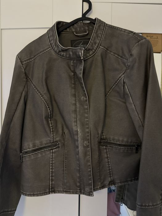 Blusao eatilo motard cinza desgastado