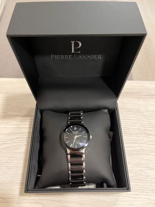 Годинник Pierre Lannier