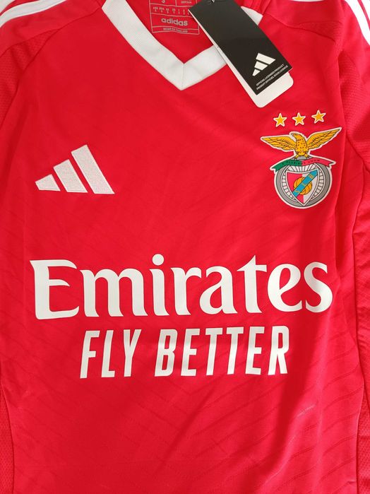 Camisola principal Benfica 24/25