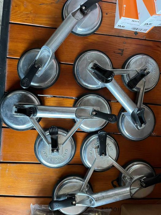 Вакуумні присоски