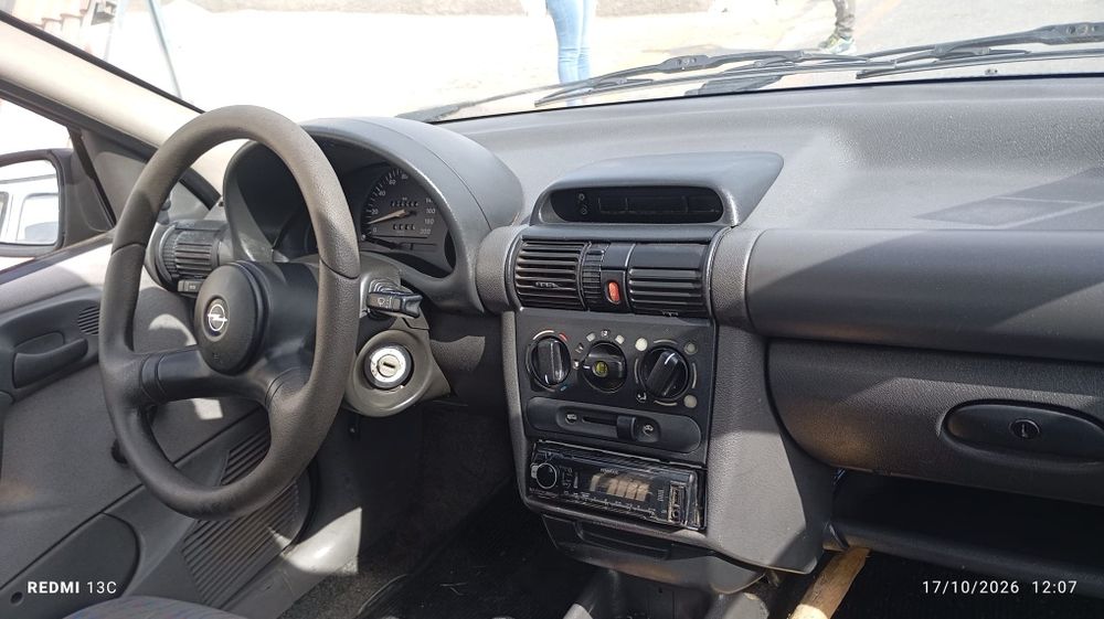 Opel Corsa 1.7 D motor Isuzu