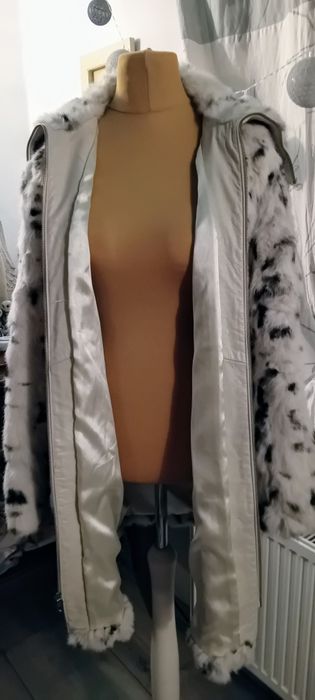 Futro z królika Guess 40/L.