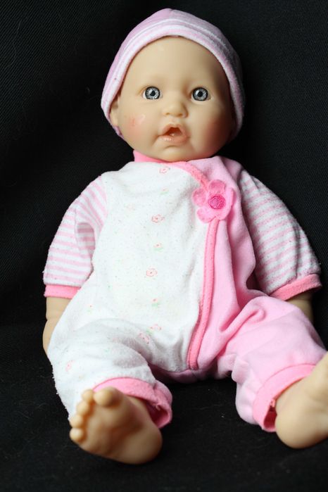 Кукла пупс в костюмчике