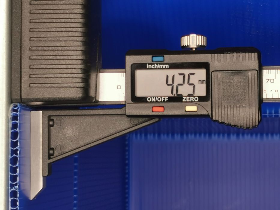 Karton używany 350x255x180mm, plastikowy, mocny, pudełko, paczkomat