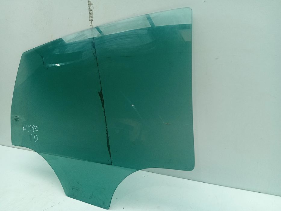 Vidro porta trás direito SEAT Leon (1P1)