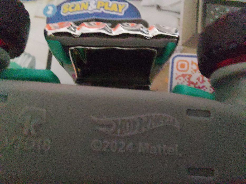 Kinder/Hot Wheels promotional item64729954908802123