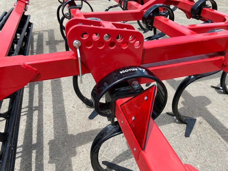 Культиватор навісний КПС 3 м 4 м передпосівний 3 ряда стійка Белота