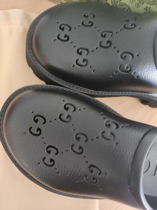 Gucci Buty, sandaly klapki, skora, od reki 2906.01