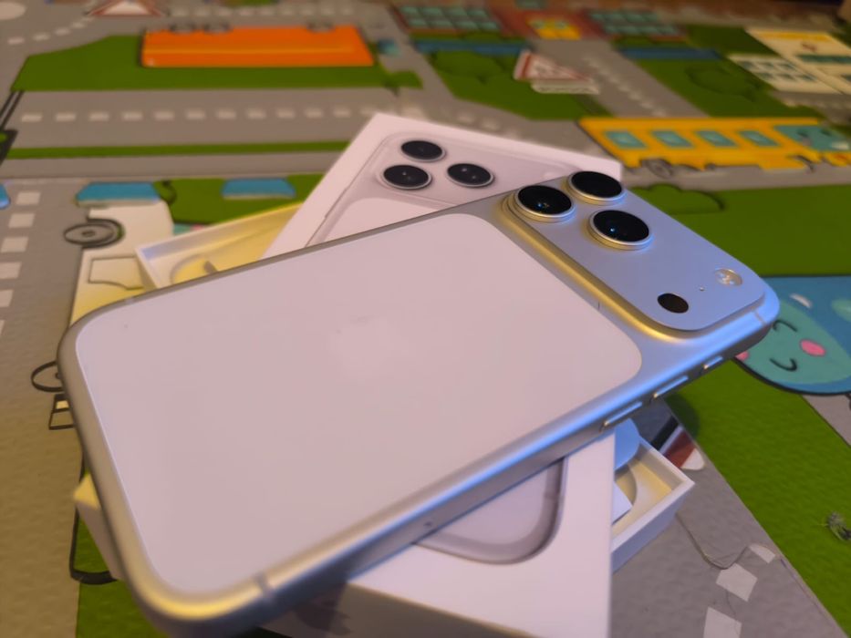 Apple iPhone 17 Pro Silver
