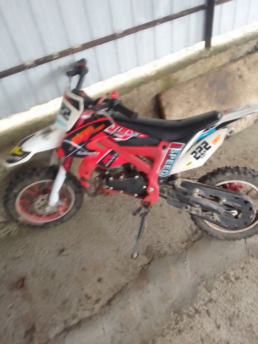 Продам мотоцикл дитячий 50 кубковий на бензині