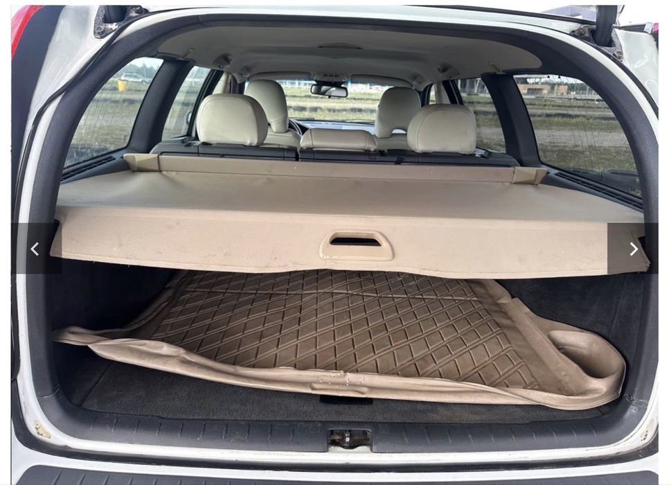 Автомобіль Volvo V70