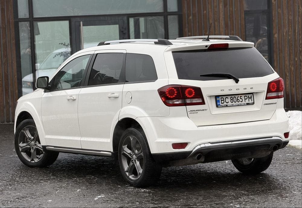 Dodge Journey 3.6 бензин 4WD 7 мест