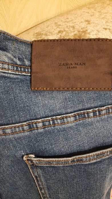 Джинсы  ZARA  р.30/30