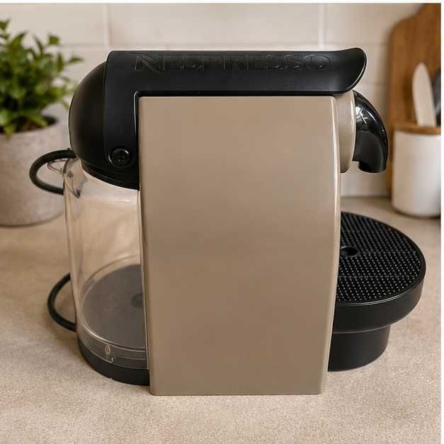 Máquina Café Nespresso Essenza Krups | Como Nova