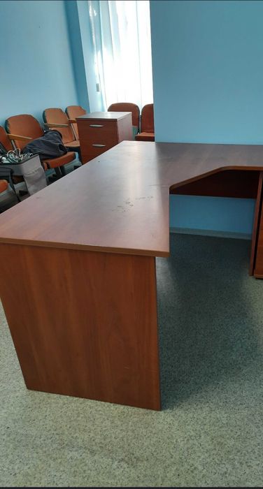 Стіл парта під компʼютер