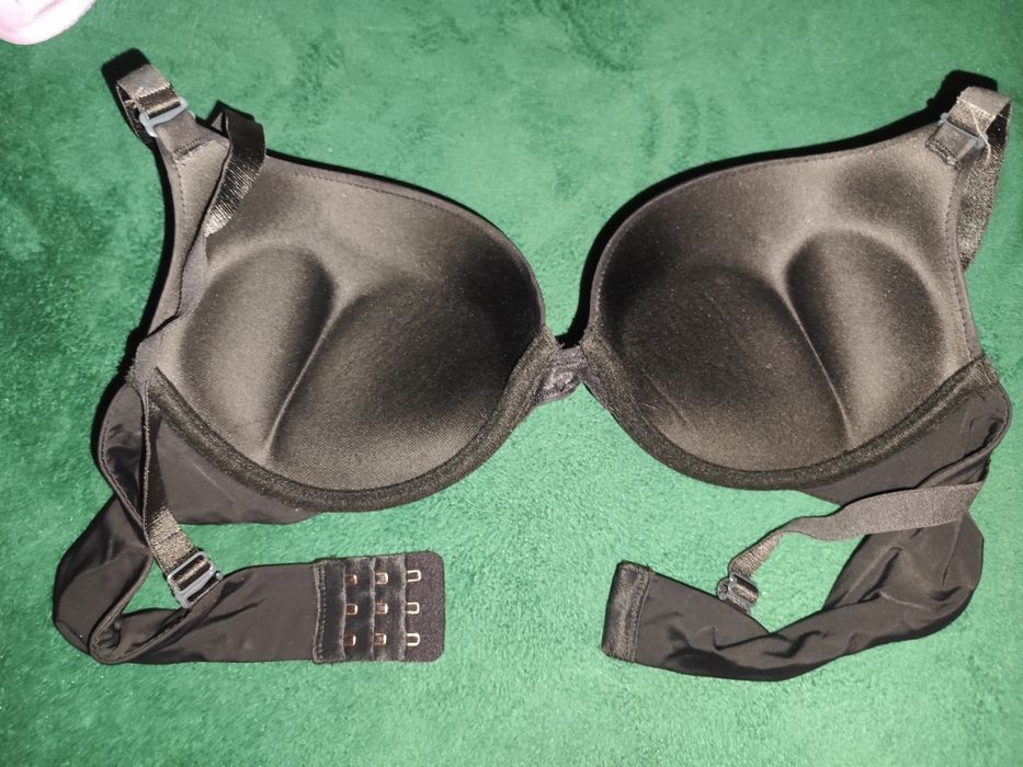 Biustonosz new yorker